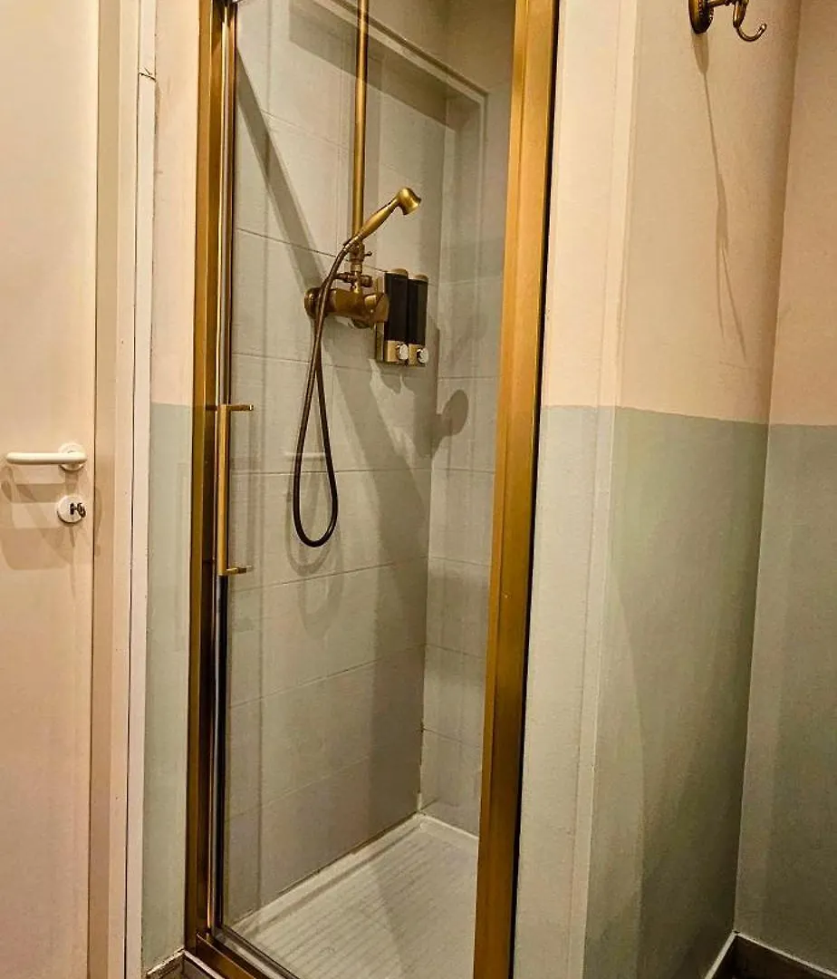 Verona Express Rooms Italy